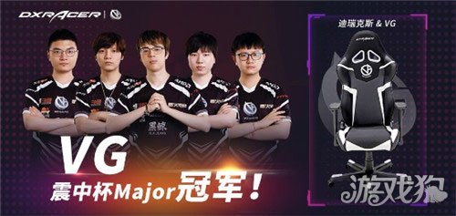 在聚光灯最 在聚光灯最