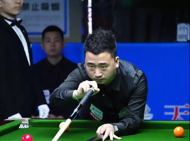 向二塔退让 向二塔退让